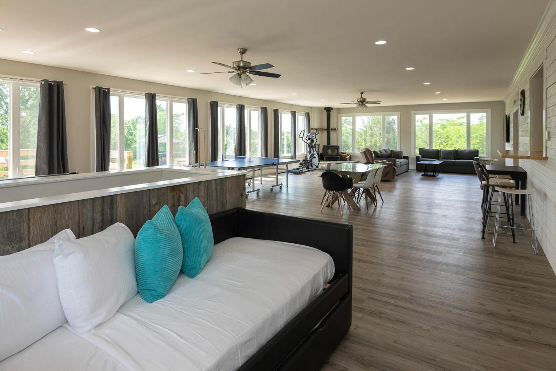 Villa 80 Acre Retreat With Pool - Minutes To Ark - Sleeps 15 Williamstown Exterior foto